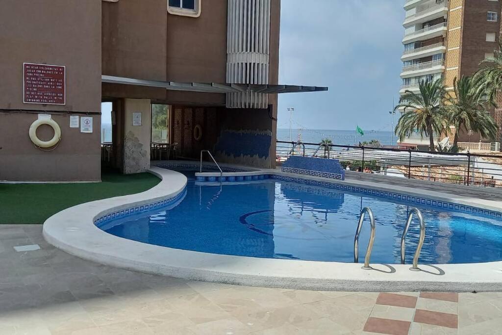 Centro Primera Linea Con Piscina Benidorm Exterior foto